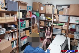 Videos de enfermeras junto a hombres desnudos