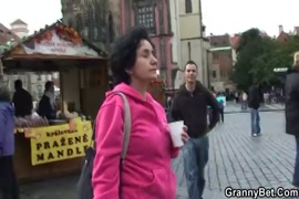 Videos de mujeres de 40 dandose dedo pilladas a escondidas